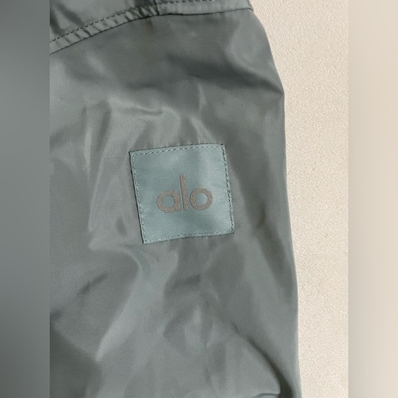 Alo Yoga International Anorak Hoodie Front Zipper Pocket Size S - Picture 6 of 12